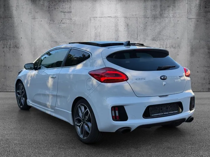 Kia pro cee'd / ProCeed