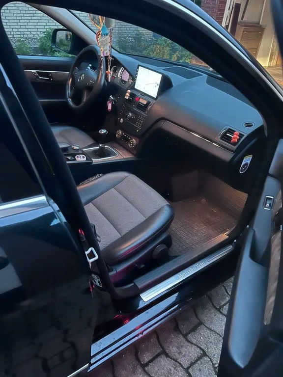 Mercedes-Benz C 200