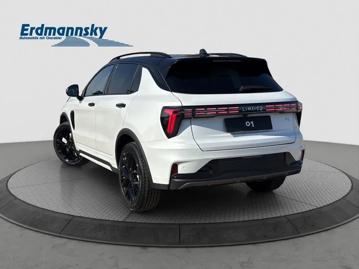 Lynk&Co 01