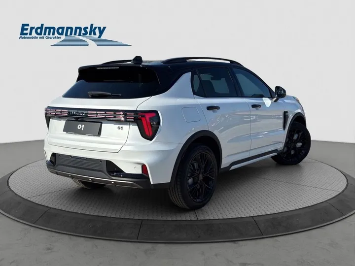 Lynk&Co 01