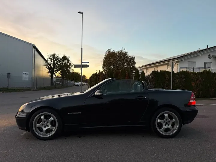 Mercedes-Benz SLK 200