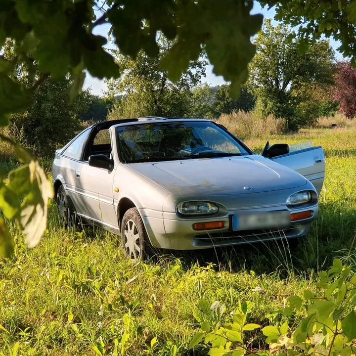 Nissan 100 NX