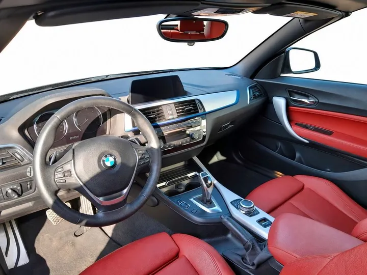 BMW 220