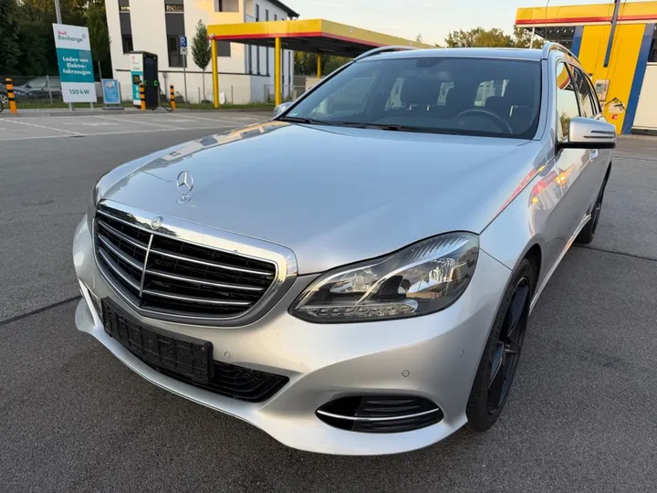 Mercedes-Benz E 220