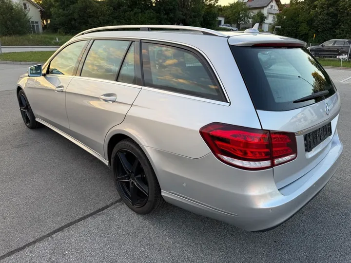 Mercedes-Benz E 220