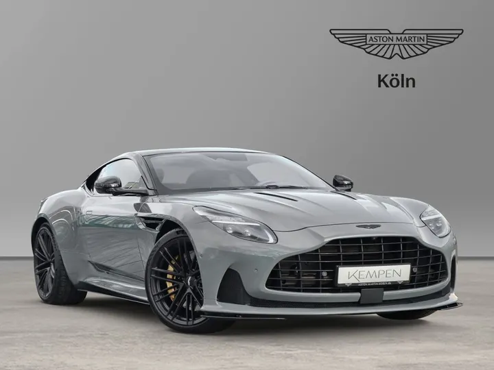 Aston Martin DB12