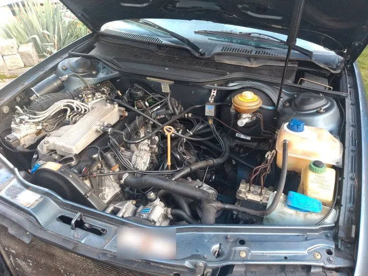 Audi 100
