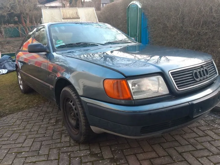 Audi 100
