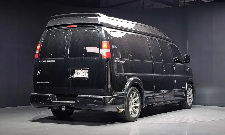 Chevrolet Express Van