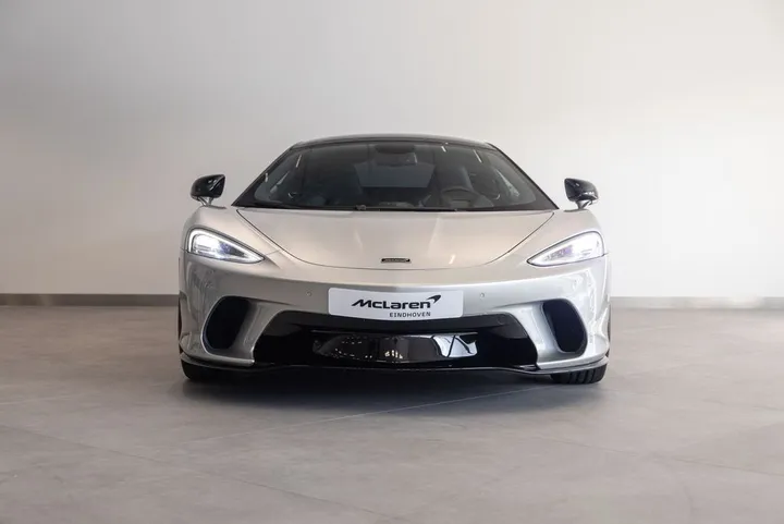 McLaren GT