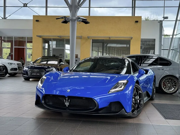 Maserati MC20