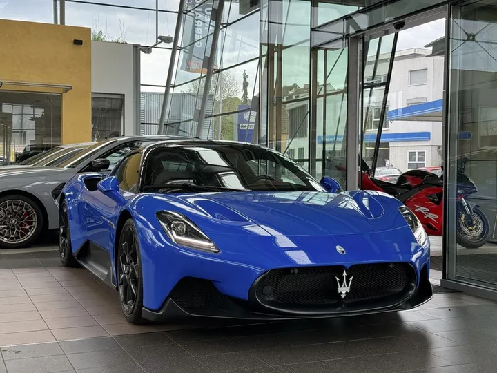 Maserati MC20