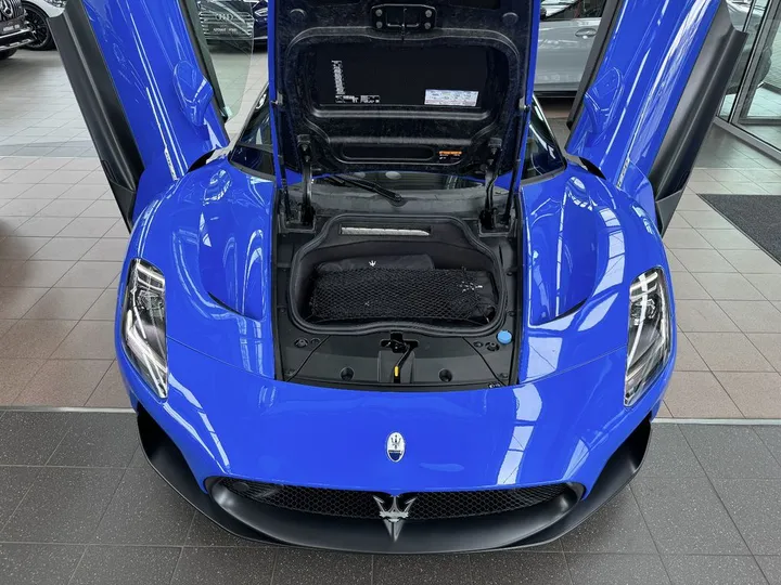 Maserati MC20
