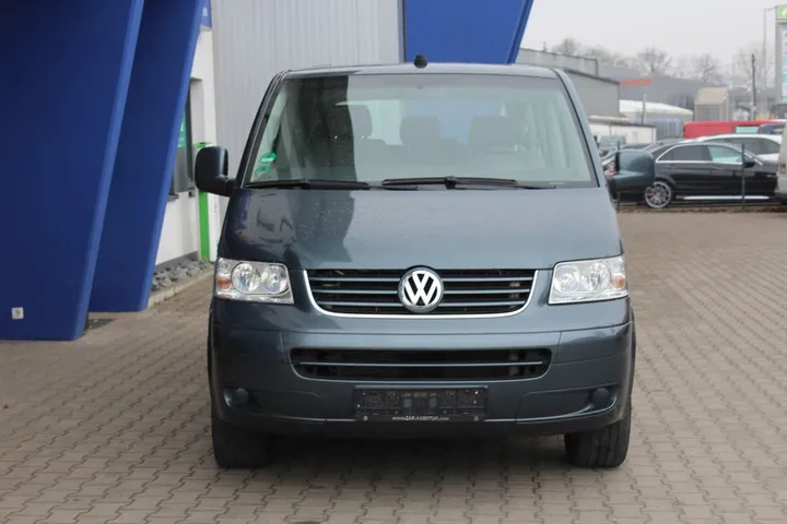 Volkswagen T5 Caravelle