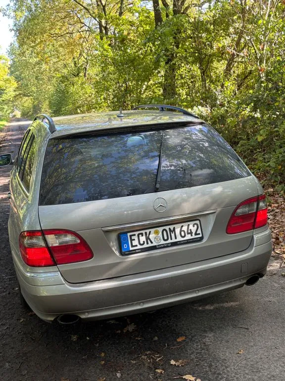Mercedes-Benz 320