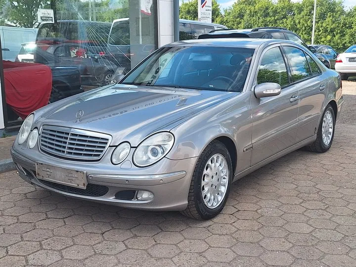 Mercedes-Benz E 270