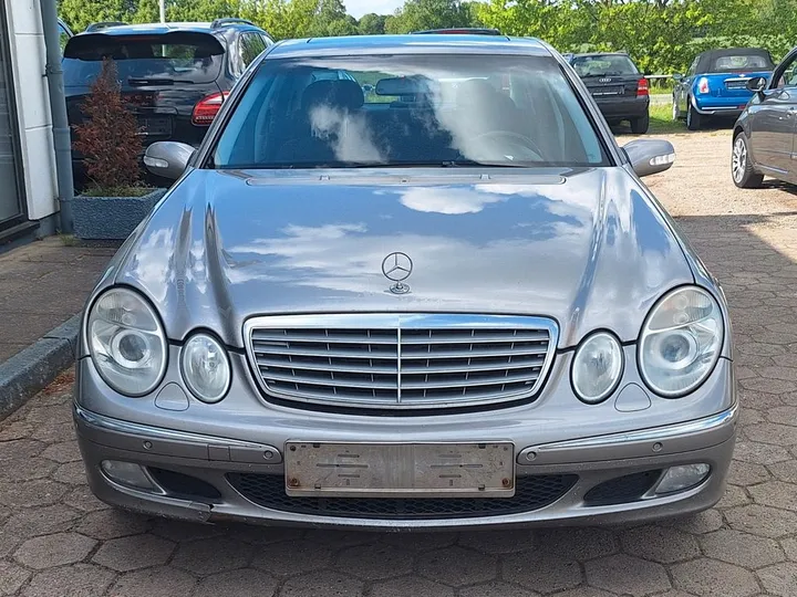 Mercedes-Benz E 270
