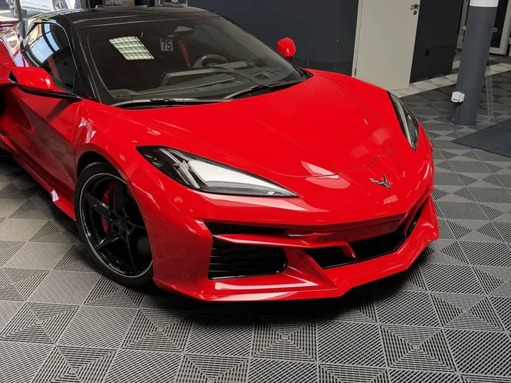 Corvette C8