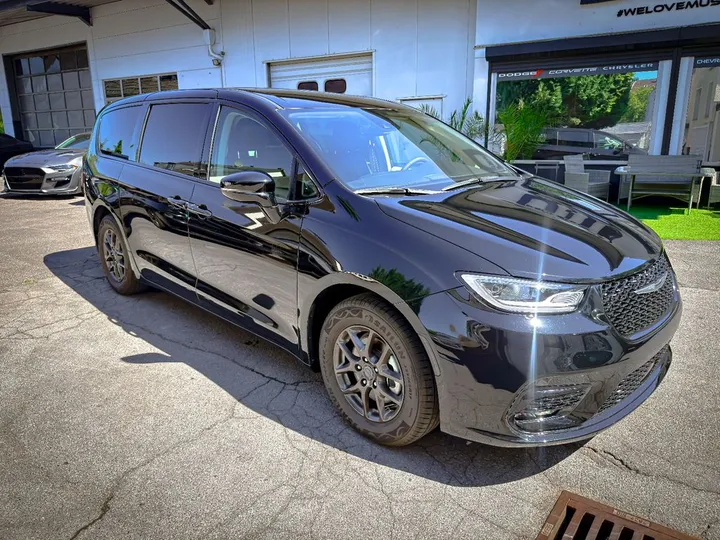 Chrysler Pacifica