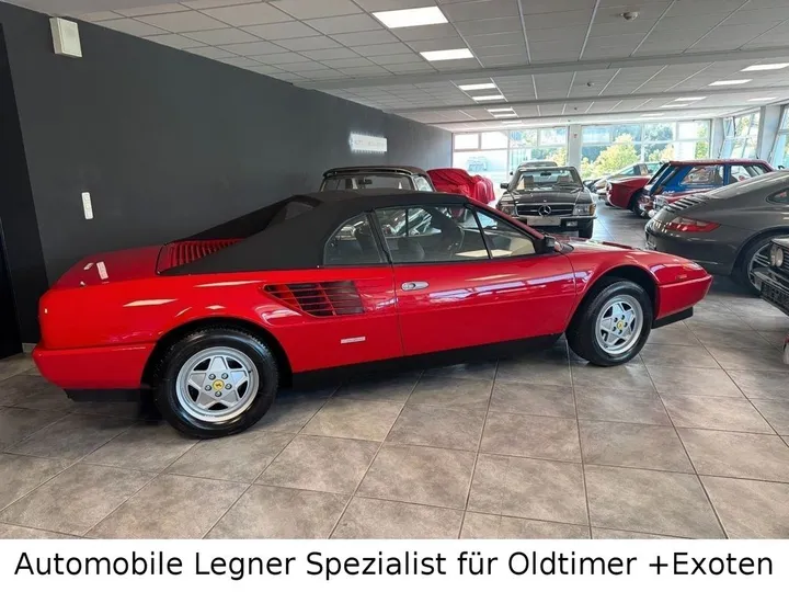 Ferrari Mondial