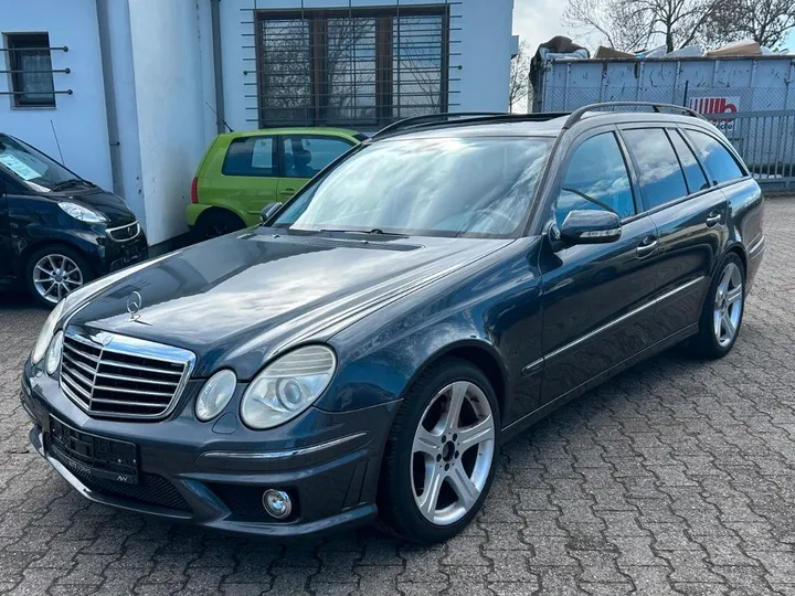 Mercedes-Benz E 320