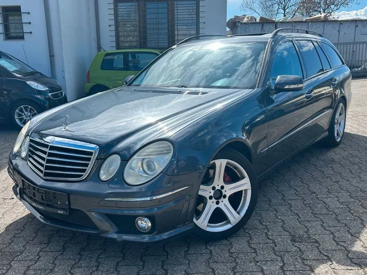 Mercedes-Benz E 320