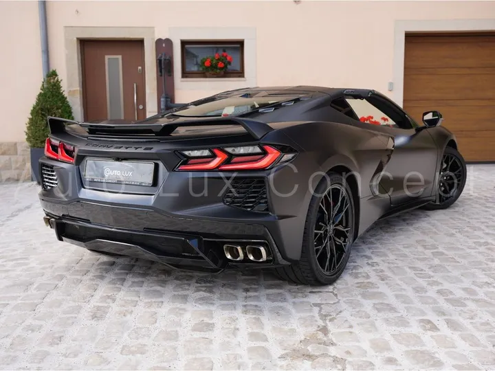 Corvette C8