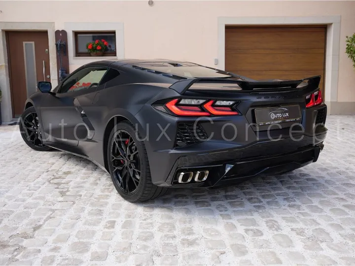 Corvette C8