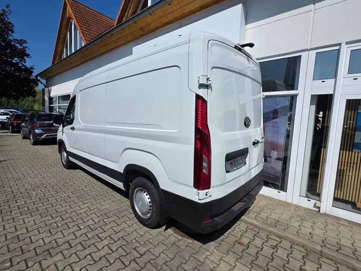 Maxus Deliver 9