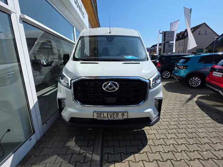 Maxus Deliver 9