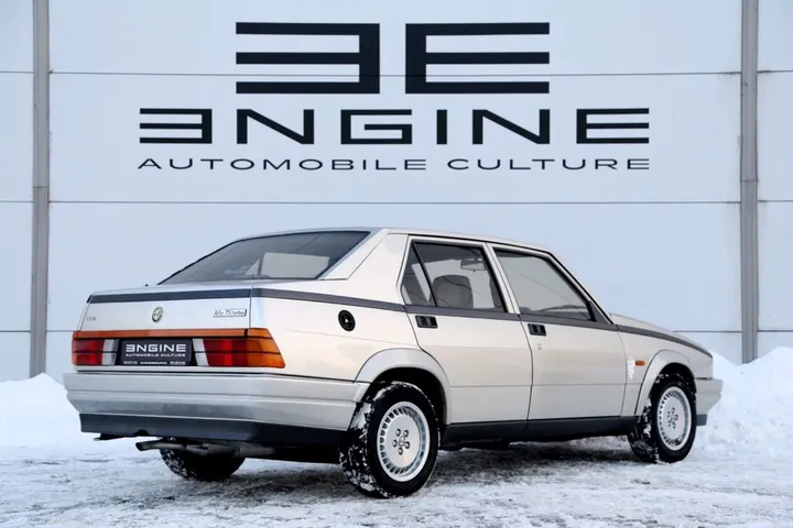Alfa Romeo 75