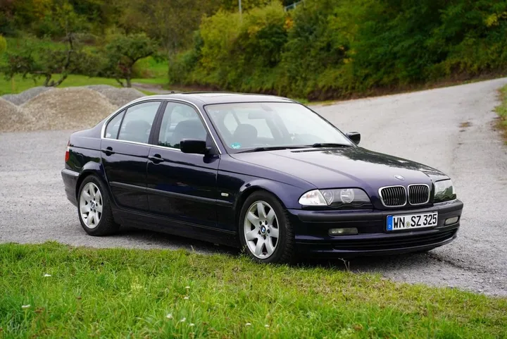 BMW 325
