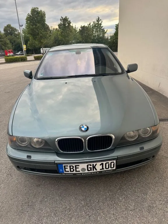 BMW 520