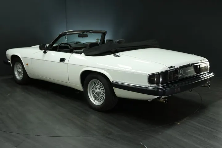 Jaguar XJSC