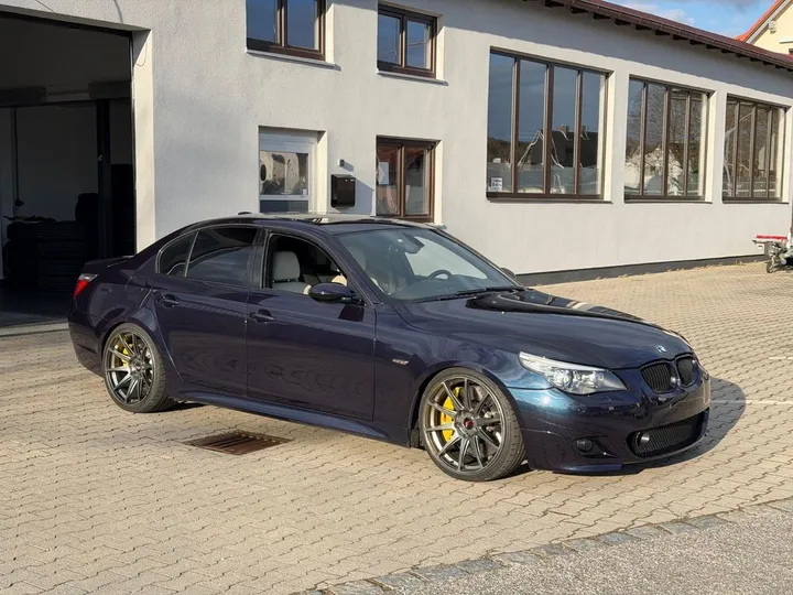 BMW 550