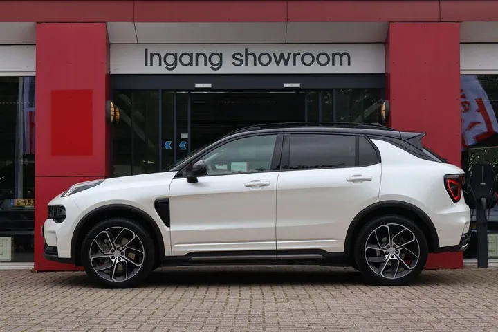 Lynk&Co 01