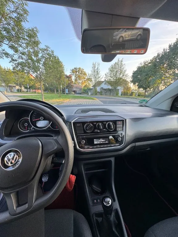 Volkswagen up!