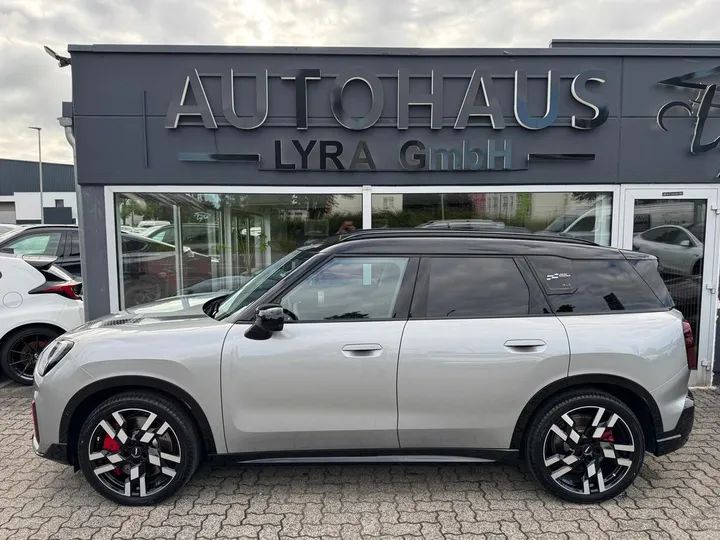 MINI John Cooper Works Countryman