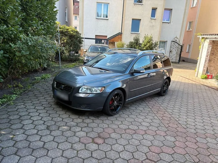 Volvo V50