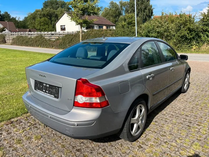 Volvo S40