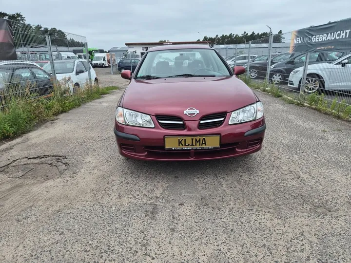 Nissan Almera
