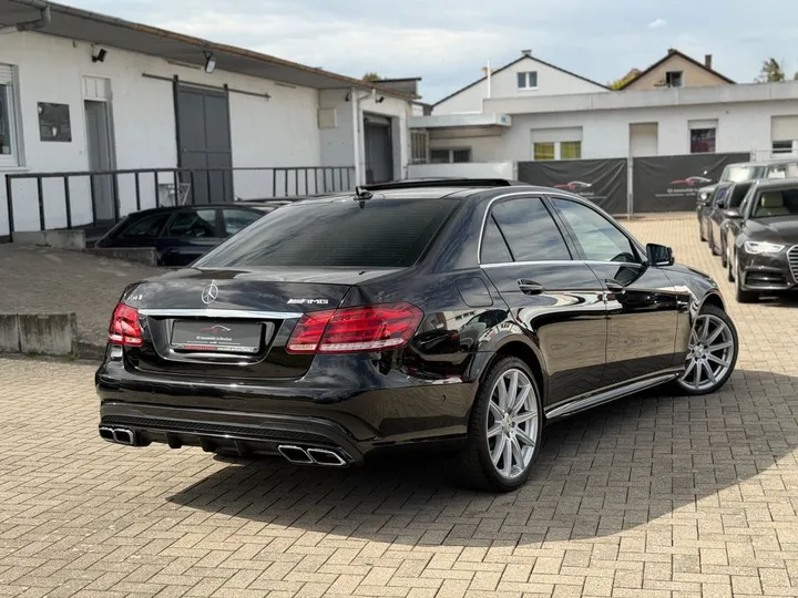 Mercedes-Benz E 63 AMG