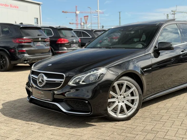 Mercedes-Benz E 63 AMG