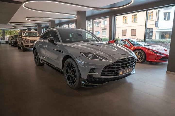 Aston Martin DBX