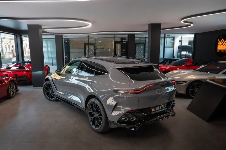 Aston Martin DBX