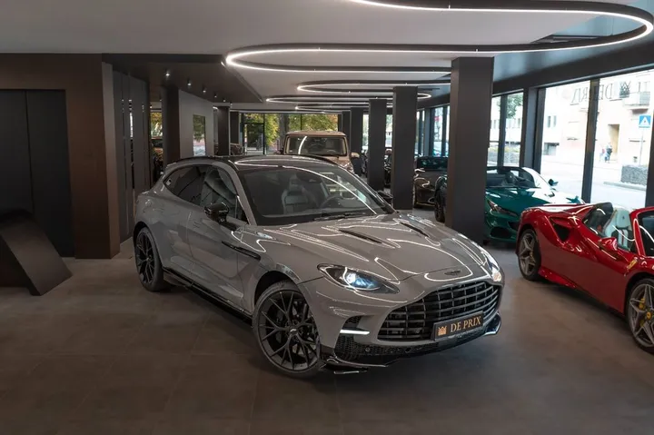 Aston Martin DBX