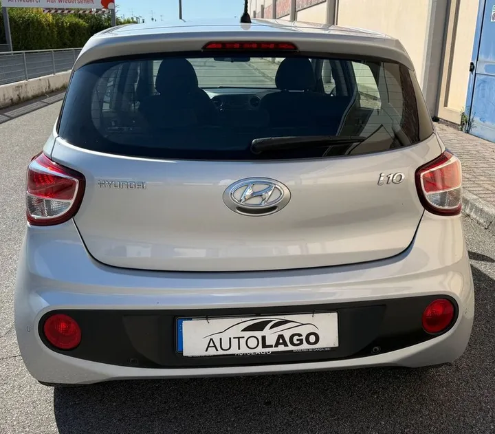 Hyundai i10
