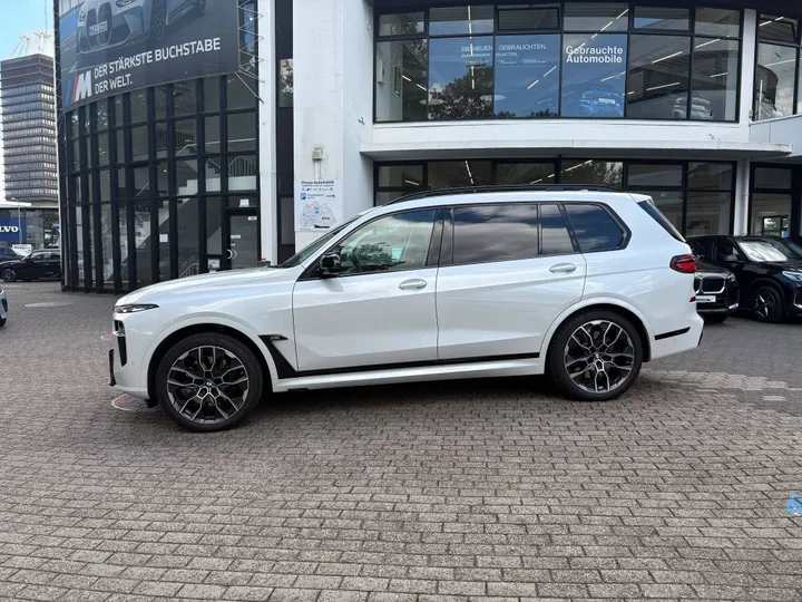 BMW X7 M60