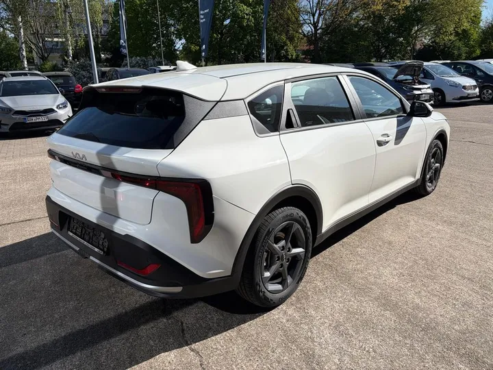 Kia K4