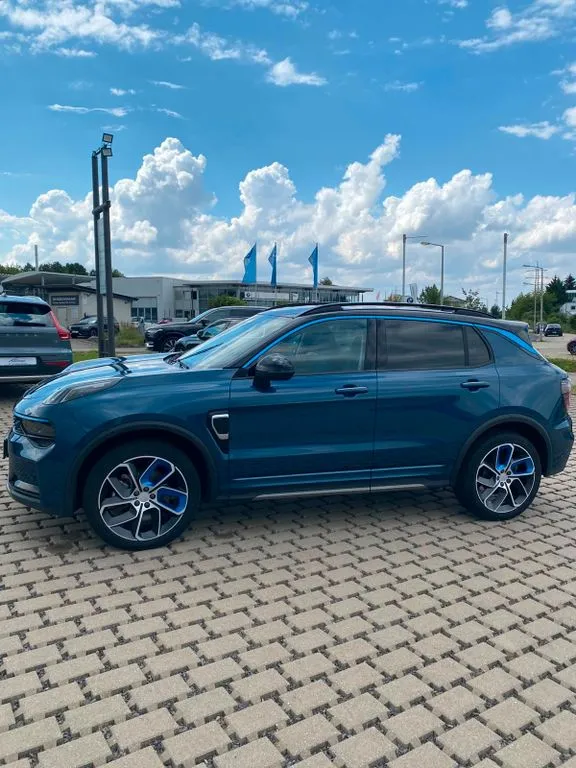 Lynk&Co 01
